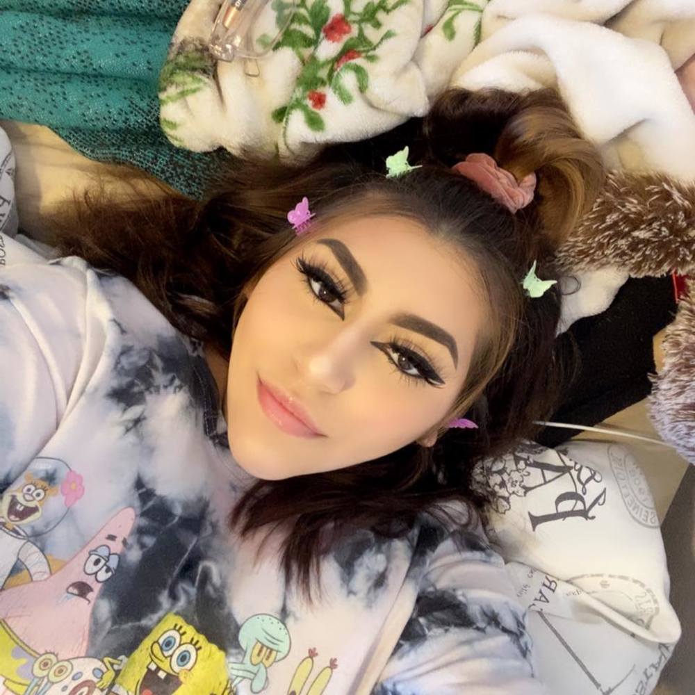 Meet your Posher, Hina